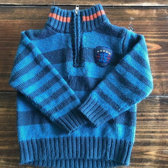 Child’s zip pull over - Picture 2 of 2